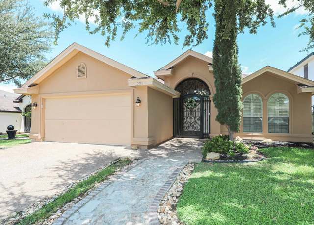 Property at 2912 Anejo Dr, Laredo, TX 78045, 3 beds, 2 baths