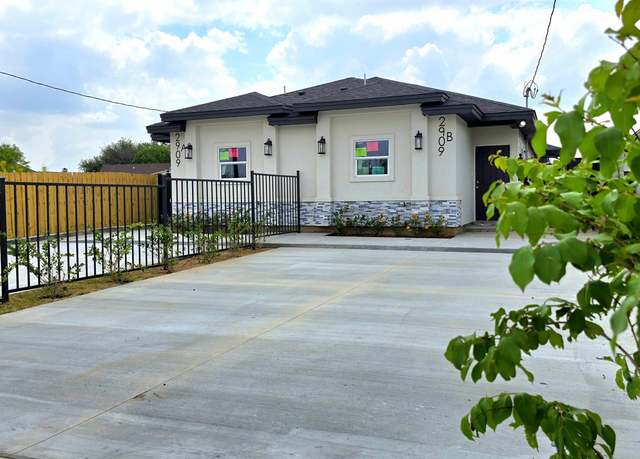 Property at 2909 Bayard St Unit B, Laredo, TX, 3 beds, 2 baths