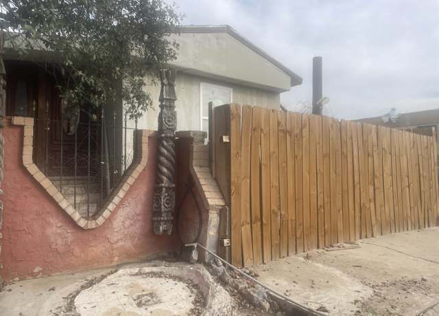 Property at 4543 Hachar Ln, Laredo, TX 78046, 2 beds, 3 baths