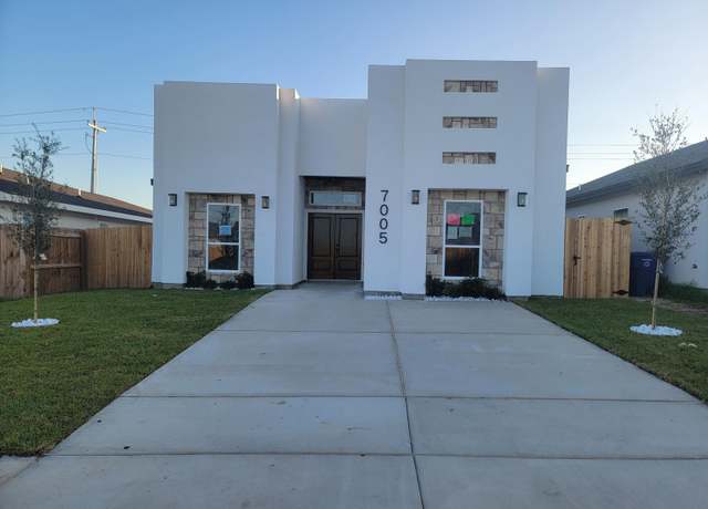 Property at 7005 Molinos Dr, Laredo, TX 78046, 3 beds, 2 baths