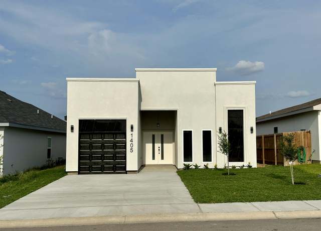 Property at 1405 Los Estribos Dr, Laredo, TX 78046, 3 beds, 2 baths