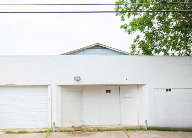 Property at 410 Hidalgo St, Laredo, TX 78040, 2 beds, 3 baths
