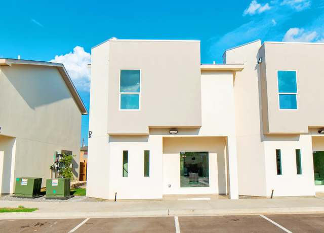 Property at 504 Gale St Unit C304, Laredo, TX 78041, 3 beds, 2.5 baths