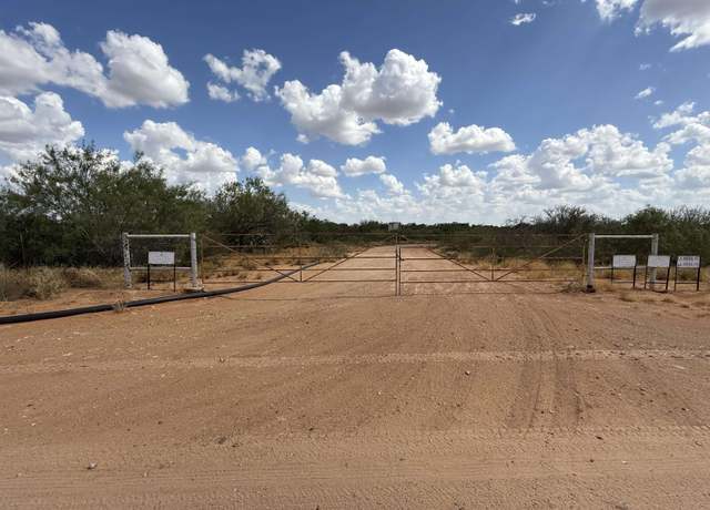 Property at 6252b Ranch Rd, Laredo, TX 78043