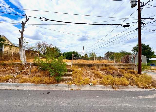 Property at 4 Water St, Laredo, TX 78040