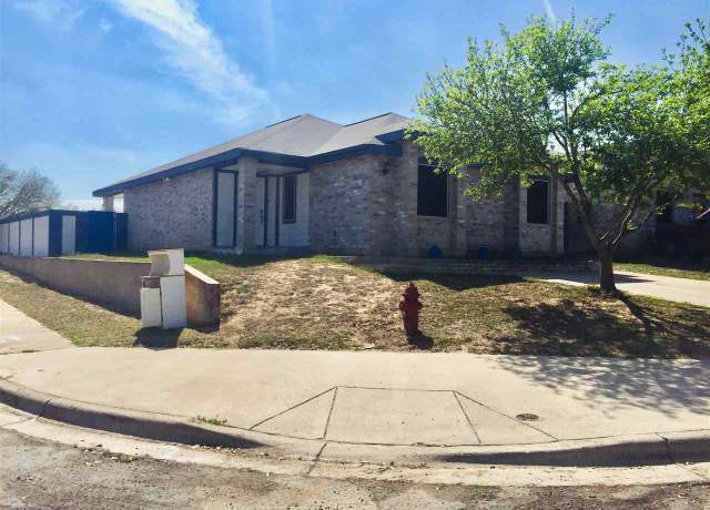 Property at 725 Baretta Ct, Laredo, TX 78043, 3 beds, 2 baths