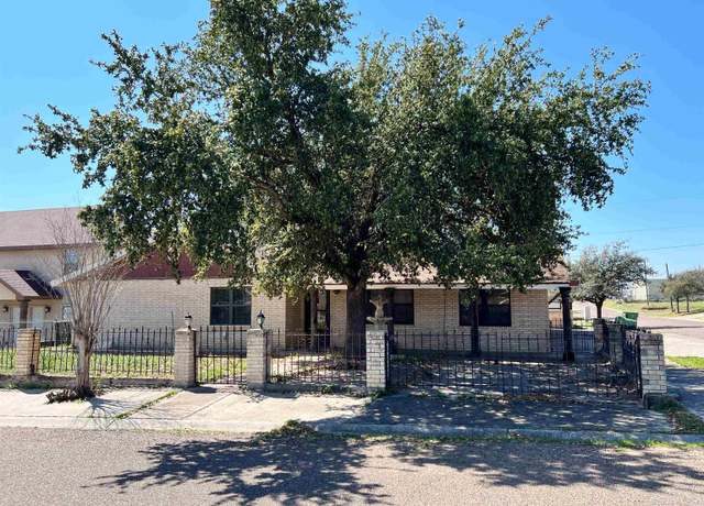 Property at 309 Glenn St, Zapata, TX 78076, 3 beds, 2 baths