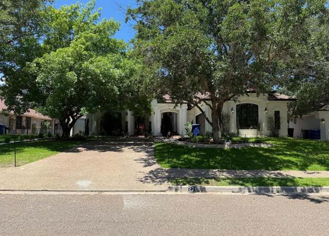 Property at 220 Oriole Ln, Laredo, TX 78045, 3 beds, 2.5 baths