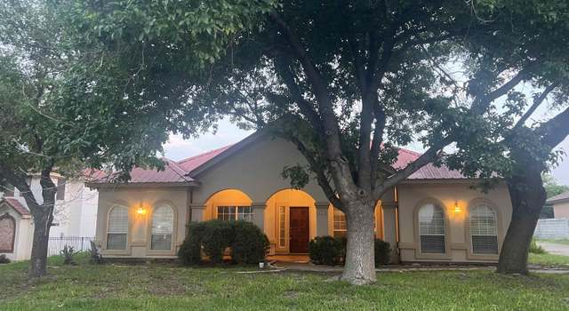 Photo of 117 Cardinal Ln, Laredo, TX 78041