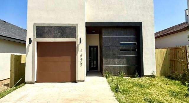 Photo of 1423 Los Estribos Dr, Laredo, TX 78046