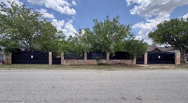 Photo of 417 & 419 Badajoz Ln, Laredo, TX 78046