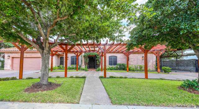 Photo of 401 Mayfair Dr, Laredo, TX 78045