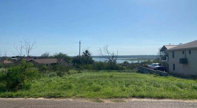 Photo of 2043 Sunset Dr, Zapata, TX 78076