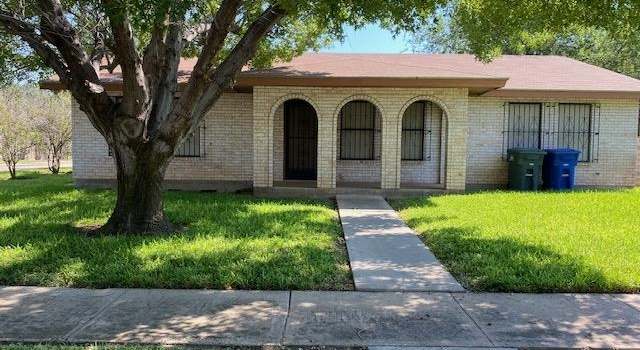 Photo of 303 Esperanza Dr, Laredo, TX 78041