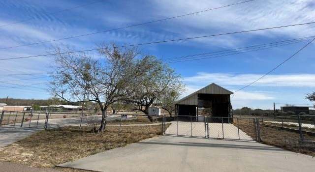 Photo of 630 Eagle St, Zapata, TX 78076
