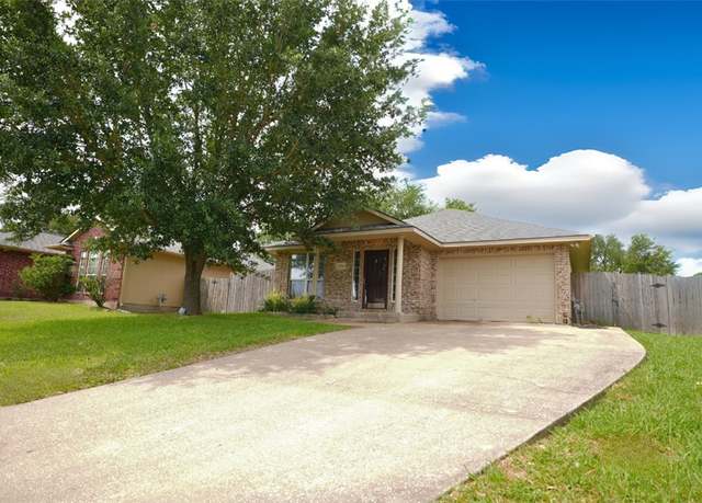 Property at 2902 Elise Ln, Bryan, TX 77802, 3 beds, 2 baths
