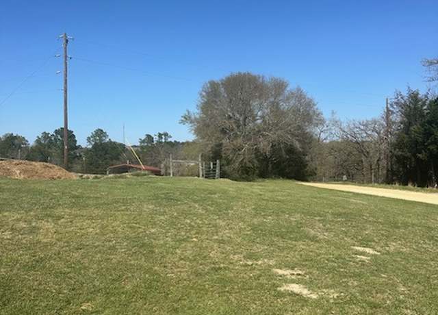 Property at 4 Lakeview Cir, Hilltop Lakes, TX 77871