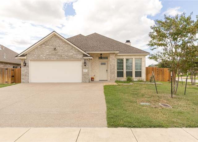 Property at 1027 Dove Run Trl, College Station, TX 77845, 4 beds, 2 baths