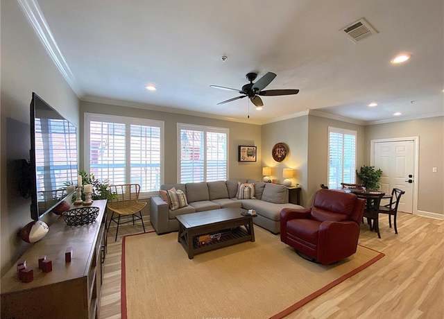 Property at 801 Luther St W #1407, College Station, TX 77840, 2 beds, 2 baths