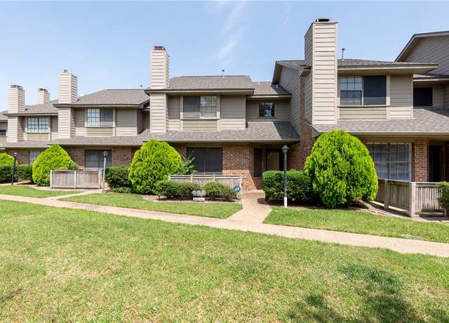 Property at 2400 Longmire Dr #204, College Station, TX 77845, 3 beds, 2.5 baths
