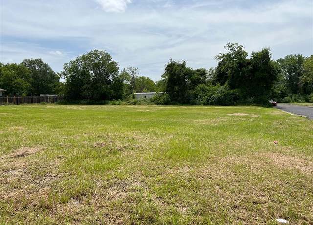 Property at 501 Legion Ct, Bryan, TX 77803