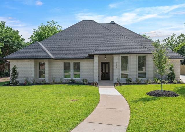 Property at 2308 Valley View Dr, Bryan, TX 77802, 4 beds, 2.5 baths