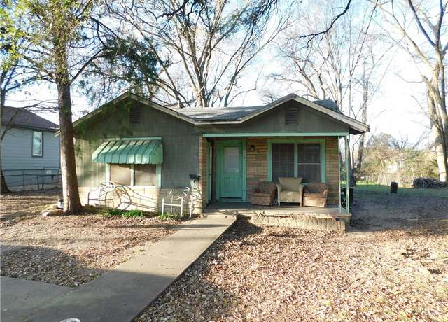 Property at 704 E 21st St, Bryan, TX 77803, 2 beds, 1 bath