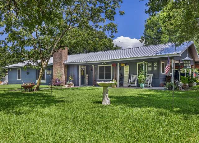 Property at 4450 Greenbriar Rd, Madisonville, TX 77864, 3 beds, 2 baths