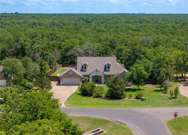 Property at 5249 Drake Dr, College Station, TX 77845, 4 beds, 2.5 baths