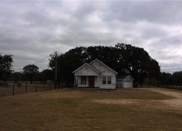 Property at 2110 Hanna St E, Calvert, TX 77837, 2 beds, 1 bath