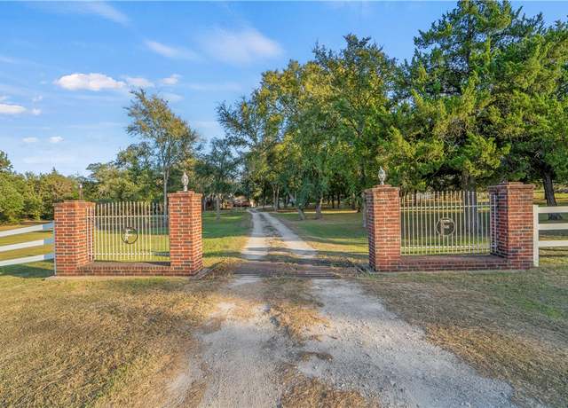 Property at 5688 Broach Rd, Bryan, TX 77808, 3 beds, 2.5 baths