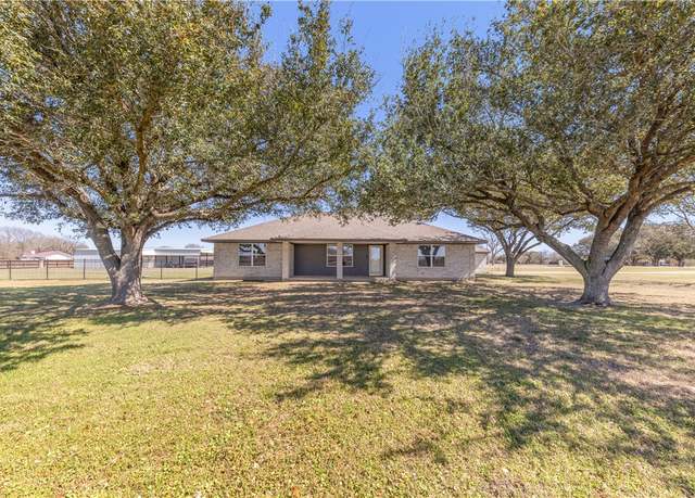 Property at 1796 Fawn Lake Dr, Bryan, TX 77808, 3 beds, 2 baths