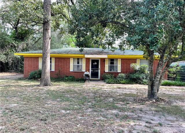 Property at 23 Eden Rock Ln, Hilltop Lakes, TX 77871, 2 beds, 2 baths