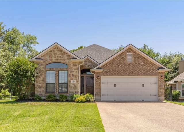 Property at 1752 Twin Pond Cir, College Station, TX 77845, 3 beds, 2 baths