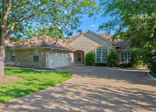 Property at 4610 Valleybrook Cir, College Station, TX 77845, 4 beds, 2.5 baths