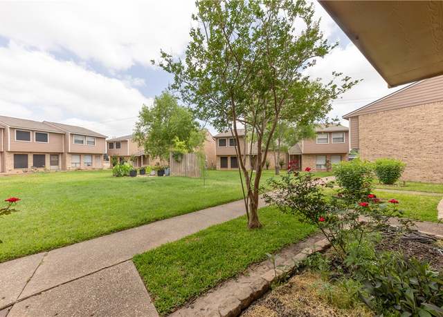 Property at 2807 Wildflower Dr #32, Bryan, TX 77802, 2 beds, 1.5 baths