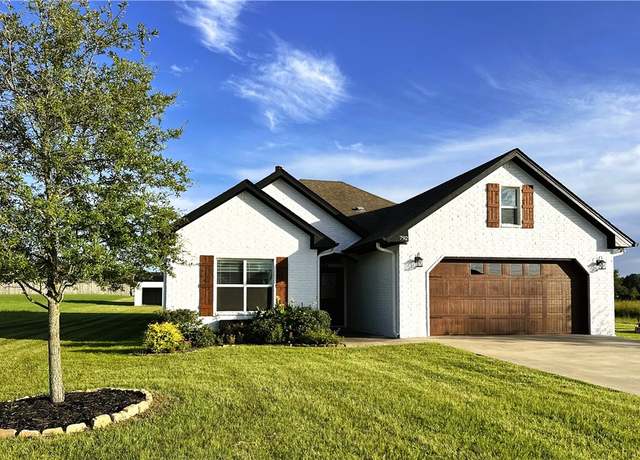 Property at 792 Mimosa Ln, Franklin, TX 77856, 3 beds, 2 baths