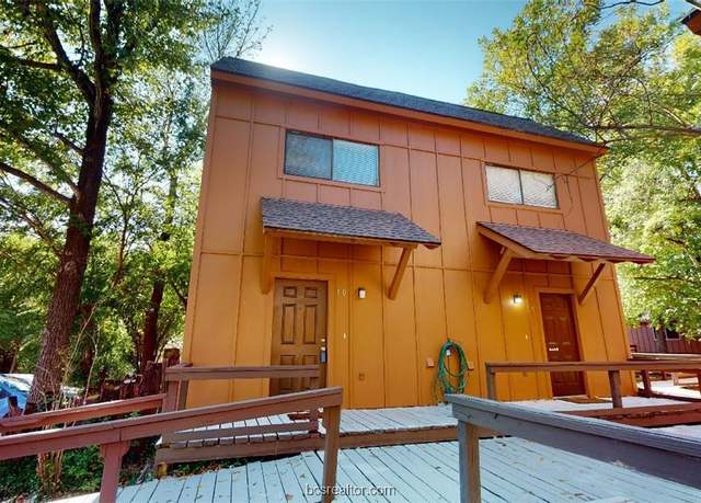 Property at 3923 Old Oaks Dr #10, Bryan, TX 77803, 2 beds, 1 bath
