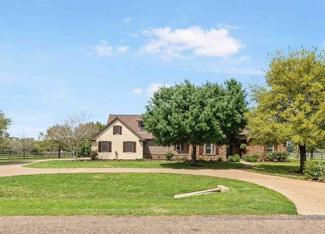 Property at 1701 Freestone Dr, College Station, TX 77845, 4 beds, 3 baths
