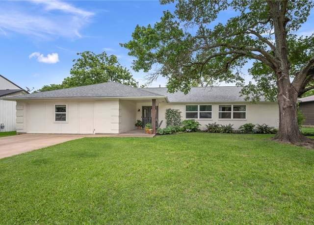 Property at 1102 Todd Trl, College Station, TX 77845, 4 beds, 3 baths
