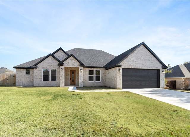 Property at 704 Lorey Ln, Caldwell, TX 77836, 4 beds, 3 baths