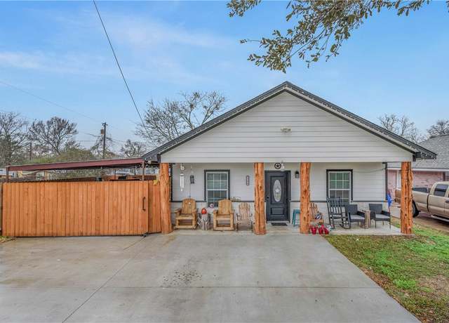 Property at 1200 California St, Bryan, TX 77803, 4 beds, 2 baths