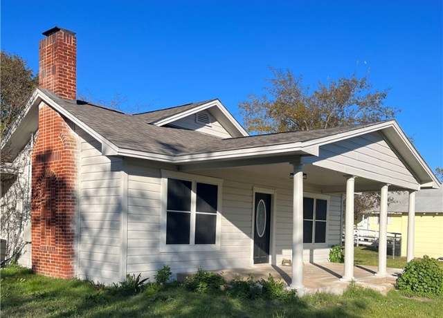 Property at 718 Hollis St, Normangee, TX 77871, 2 beds, 1 bath