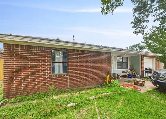 Property at 1008 Bittle Ln, Bryan, TX 77803, 4 beds, 2 baths