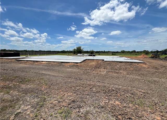 Property at 112 Court Side Dr, Snook, TX 77878, 4 beds, 3.5 baths