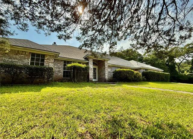 Property at 40 Casper Pl, Normangee, TX 77871, 3 beds, 3 baths