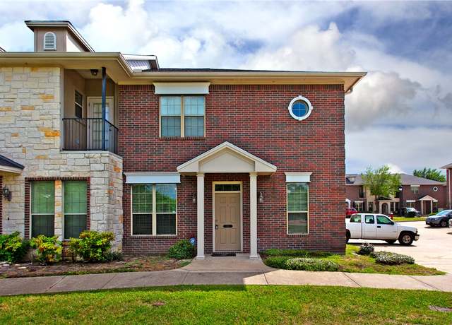 Property at 130 Forest Dr, College Station, TX 77840, 3 beds, 3 baths