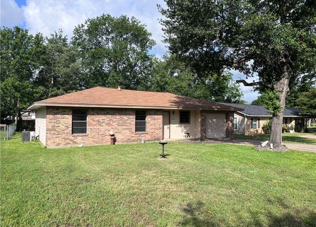 Property at 2916 Indiana Ave, Bryan, TX 77803, 3 beds, 1.5 baths