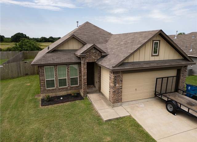 Property at 833 Mockingbird St, Navasota, TX 77868, 3 beds, 2 baths