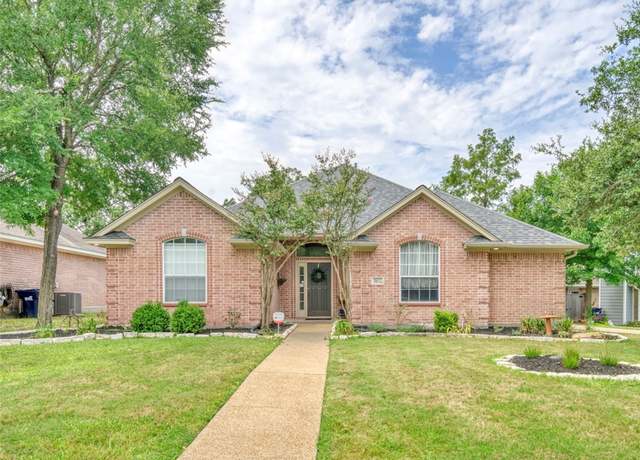 Property at 3102 Pleasant Forest Dr, College Station, TX 77845, 3 beds, 2 baths